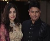Divya Khosla Kumar opts for a floral lehenga with a glitter blouse; Poses with husband Bhushan Kumar #Throwback Bhushan Kumar and his wife Divya Khosla Kumar graced the Diwali bash. The strikingly pretty lady stood out in her crimson floral printed lehenga. She paired light and easy-to-carry lehenga with a heavily embellished sequinned blouse. Divya and Bhushan looked lovely as they struck a pose for the shutterbugs. A stream of celebrities gathered at Shilpa Shetty-Raj Kundra&#39;s residence to att