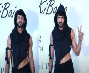Vishal Aditya Singh is currently getting trolled for his picture in a crop top. To know more about it please watch the full video till the end. &#60;br/&#62; &#60;br/&#62;#vishaladityasingh #vishal #vishaltroll #vishanewlook&#60;br/&#62;~PR.262~ED.141~