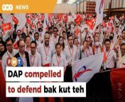 Oh Ei Sun says the party would otherwise be seen as ‘weak’ and ‘kowtowing’ to racial and religious supremacists.&#60;br/&#62;&#60;br/&#62;Read More: https://www.freemalaysiatoday.com/category/nation/2024/03/13/multicultural-dap-obliged-to-defend-bak-kut-teh-says-analyst/&#60;br/&#62;&#60;br/&#62;Laporan Lanjut: https://www.freemalaysiatoday.com/category/bahasa/tempatan/2024/03/13/dap-pelbagai-budaya-wajib-pertahan-bak-kut-teh-kata-penganalisis/&#60;br/&#62;&#60;br/&#62;Free Malaysia Today is an independent, bi-lingual news portal with a focus on Malaysian current affairs.&#60;br/&#62;&#60;br/&#62;Subscribe to our channel - http://bit.ly/2Qo08ry&#60;br/&#62;------------------------------------------------------------------------------------------------------------------------------------------------------&#60;br/&#62;Check us out at https://www.freemalaysiatoday.com&#60;br/&#62;Follow FMT on Facebook: https://bit.ly/49JJoo5&#60;br/&#62;Follow FMT on Dailymotion: https://bit.ly/2WGITHM&#60;br/&#62;Follow FMT on X: https://bit.ly/48zARSW &#60;br/&#62;Follow FMT on Instagram: https://bit.ly/48Cq76h&#60;br/&#62;Follow FMT on TikTok : https://bit.ly/3uKuQFp&#60;br/&#62;Follow FMT Berita on TikTok: https://bit.ly/48vpnQG &#60;br/&#62;Follow FMT Telegram - https://bit.ly/42VyzMX&#60;br/&#62;Follow FMT LinkedIn - https://bit.ly/42YytEb&#60;br/&#62;Follow FMT Lifestyle on Instagram: https://bit.ly/42WrsUj&#60;br/&#62;Follow FMT on WhatsApp: https://bit.ly/49GMbxW &#60;br/&#62;------------------------------------------------------------------------------------------------------------------------------------------------------&#60;br/&#62;Download FMT News App:&#60;br/&#62;Google Play – http://bit.ly/2YSuV46&#60;br/&#62;App Store – https://apple.co/2HNH7gZ&#60;br/&#62;Huawei AppGallery - https://bit.ly/2D2OpNP&#60;br/&#62;&#60;br/&#62;#FMTNews #DAP #BakKutTeh #NationalHeritage #Defend