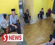 A retired 88-year-old policeman and his wife express gratitude to Johor police chief Comm M. Kumar for arranging for his officers to repair his roof and replace the flooring, after finding his home in a dilapidated state, saying that this act of kindness is the best Hari Raya gift they&#39;ve ever received. &#60;br/&#62;&#60;br/&#62;WATCH MORE: https://thestartv.com/c/news&#60;br/&#62;SUBSCRIBE: https://cutt.ly/TheStar&#60;br/&#62;LIKE: https://fb.com/TheStarOnline