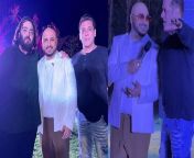 Anant Ambani 29th Birthday: Salman Khan has again reached Jamnagar and his singing video from here is making headlines. In this video, Salman B is trying to sing with Praak, seeing which people are saying - It was a good attempt, but please don&#39;t sing again. The occasion is Anant Ambani&#39;s birthday party in Jamnagar. &#60;br/&#62; &#60;br/&#62;Anant Ambani 29th Birthday : सलमान खान फिर जामनगर पहुंचे हैं और यहां से उनका सिंगिंग वीडियो सुर्खियां बटोर रहा है। इस वीडियो में सलमान बी प्राक के साथ गाने की कोशिश कर रहे हैं, जिसे देखकर लोग कह रहे हैं- अच्छी कोशिश थी, लेकिन प्लीज दोबारा मत गाना आप। मौका है जामनगर में अनंत अंबानी की बर्थडे पार्टी का। &#60;br/&#62; &#60;br/&#62;#AnantAmbani29thBirthday #salmankhan&#60;br/&#62;~HT.99~PR.115~ED.120~