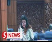The proposed amendments to the Rukun Tetangga Act 2012 are being fine-tuned, said Deputy National Unity Minister K. Saraswathy.&#60;br/&#62;&#60;br/&#62;She was responding to a supplementary question from Datuk Azman Nasrudin (PN-Padang Serai) about the latest status of the proposed amendments to the Rukun Tetangga Act 2012.&#60;br/&#62;&#60;br/&#62;Read more at https://tinyurl.com/yhcmwds8&#60;br/&#62;&#60;br/&#62;WATCH MORE: https://thestartv.com/c/news&#60;br/&#62;SUBSCRIBE: https://cutt.ly/TheStar&#60;br/&#62;LIKE: https://fb.com/TheStarOnline