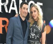Opening up about the true extent of his problem, now-sober ‘American Pie’ actor Jason Biggs has confessed he used to lie to his wife Jenny Mollen about his past alcohol addiction.