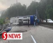 Two people were killed while 14 others were injured after a tour bus overturned on the Kuala Lumpur-Karak Highway on Friday (March 29) morning.  &#60;br/&#62;&#60;br/&#62;Read more at https://shorturl.at/xBDUV&#60;br/&#62;&#60;br/&#62;WATCH MORE: https://thestartv.com/c/news&#60;br/&#62;SUBSCRIBE: https://cutt.ly/TheStar&#60;br/&#62;LIKE: https://fb.com/TheStarOnline