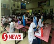 School canteens will operate throughout the month of Ramadan from Tuesday (March 12) for the benefit of non-Muslim students, says Education Minister Fadhlina Sidek.&#60;br/&#62;&#60;br/&#62;She said this after visiting SK Saujana Putra, Kuala Langat, Selangor on Monday (March 11).&#60;br/&#62;&#60;br/&#62;Read more at https://shorturl.at/ijCW2&#60;br/&#62;&#60;br/&#62;WATCH MORE: https://thestartv.com/c/news&#60;br/&#62;SUBSCRIBE: https://cutt.ly/TheStar&#60;br/&#62;LIKE: https://fb.com/TheStarOnline