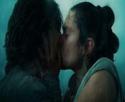 Remember when Rey and Kylo kissed for no reason??