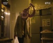Jun-kyung (Lee Jung-hyun)&#39;s husband terrorizes customers at a supermarket after being infected by a parasite. Jun-kyung is forced to defend herself against her husband after he tears off one of her ears.&#60;br/&#62;&#60;br/&#62;Watch Parasyte: The Grey on Netflix: https://www.netflix.com/title/81194158&#60;br/&#62;&#60;br/&#62;Subscribe to Netflix K-Content: https://bit.ly/2IiIXqV&#60;br/&#62;Follow Netflix K-Content on Instagram, Twitter, and Tiktok: @netflixkcontent &#60;br/&#62;&#60;br/&#62;#Parasyte_TheGrey #LeeJunghyun #Netflix #Kdrama &#60;br/&#62;&#60;br/&#62;ABOUT NETFLIX K-CONTENT&#60;br/&#62;&#60;br/&#62;Netflix K-Content is the channel that takes you deeper into all types of Netflix Korean Content you LOVE. Whether you’re in the mood for some fun with the stars, want to relive your favorite moments, need help deciding what to watch next based on your personal taste, or commiserate with like-minded fans, you’re in the right place. &#60;br/&#62;&#60;br/&#62;All things NETFLIX K-CONTENT.