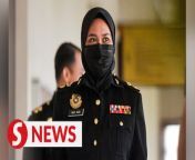 A Malaysian Anti-Corruption Commission (MACC) investigating officer in the 1Malaysia Development Bhd (1MDB) probe told the High Court in Kuala Lumpur on Wedneday (April 24) that she did not ask Datuk Seri Najib Razak about a US&#36;700mil transfer from the sovereign wealth fund into a company linked to fugitive businessman Low Taek Jho. &#60;br/&#62;&#60;br/&#62;Read more at https://tinyurl.com/mr4yufxw &#60;br/&#62;&#60;br/&#62;WATCH MORE: https://thestartv.com/c/news&#60;br/&#62;SUBSCRIBE: https://cutt.ly/TheStar&#60;br/&#62;LIKE: https://fb.com/TheStarOnline