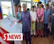 The Federation of Malaysian National Writers Associations (GAPENA) has been advised to embrace new media platforms like social media to share cultural, literary and artistic content, as these platforms have increasingly taken over the role of mainstream media.&#60;br/&#62;&#60;br/&#62;After inaugurating the Rumah GAPENA Complex and attending GAPENA&#39;s Aidilfitri celebration on Sunday (May 5), Deputy Prime Minister Datuk Seri Dr. Ahmad Zahid Hamidi stated that the government will support GAPENA in securing permanent land ownership, enabling the organisation to continue its work in literature, art, culture, and promoting the national language.&#60;br/&#62;&#60;br/&#62;WATCH MORE: https://thestartv.com/c/news&#60;br/&#62;SUBSCRIBE: https://cutt.ly/TheStar&#60;br/&#62;LIKE: https://fb.com/TheStarOnline