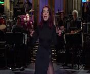 Dua Lipa addresses viral meme about her dancing in SNL monologue from memes mp4