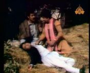 Dehleez Ep 02 - PTV Classic Drama&#60;br/&#62;&#60;br/&#62;The drama serial is one of the most famous dramas from PTV. It is remembered to this day due to its unique storyline and huge star cast. The drama is considered a cult classic and is one of the rarest gems of PTV. It was re-aired on the 50th anniversary of PTV in 2014.&#60;br/&#62;&#60;br/&#62;Written by: Amjad Islam Amjad&#60;br/&#62;Directed by: Yawar Hayat Khan (assisted by Kunwar Aftab Ahmed, Qanbar Ali Shah, Nusrat Thakur)&#60;br/&#62;&#60;br/&#62;Cast:&#60;br/&#62;Roohi Bano, Mahboob Alam, Uzma Gillani, Asif Raza Mir, Qavi Khan, Afzaal Ahmed, Tahira Naqvi, Firdous Jamal&#60;br/&#62;Khayam Sarhadi, Aurangzeb Leghari, Agha Sikander, Najma Mehboob, Tauqeer Nasir, Talat Siddiqi, Abid Kashmiri&#60;br/&#62;